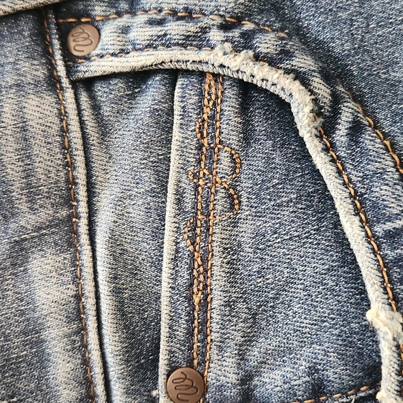 Women's Wrangler® Ultimate Riding Jean Q-Baby Mid-Rise Bootcut - Picture 6 of 6